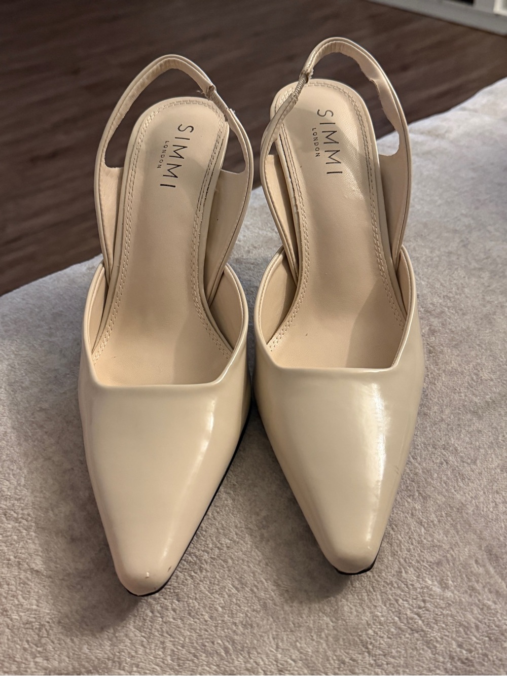 SIMMI London Cream Pointed-Toe Slingback Heels